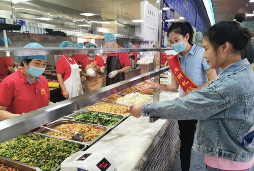 鄭大二附院營養食堂榮獲“餐飲服務食品安全示范店”稱號并舉辦慶祝活動